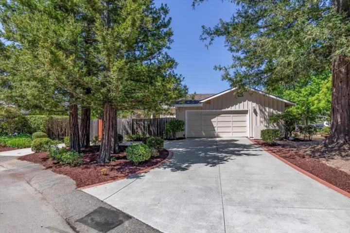 20096 Chateau Drive, Saratoga, California 95070
