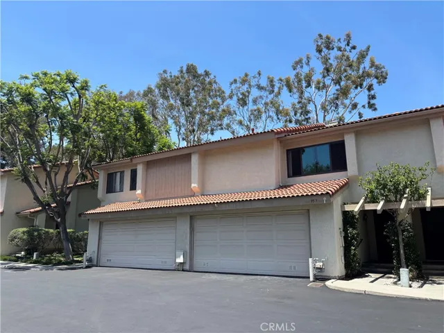 957 Creekside Drive, Fullerton, California 92833