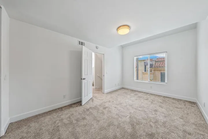 919 Agate Street 3, San Diego, California 92109