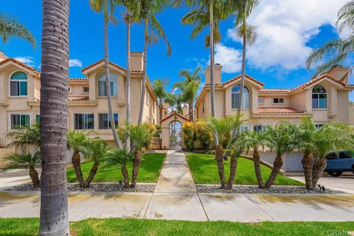 919 Agate Street 3, San Diego, California 92109