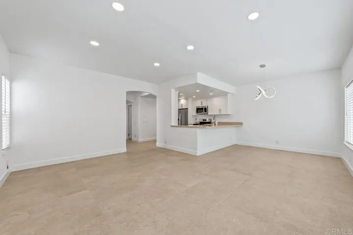 919 Agate Street 3, San Diego, California 92109