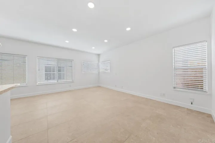 919 Agate Street 3, San Diego, California 92109