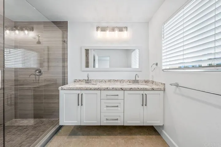 919 Agate Street 3, San Diego, California 92109