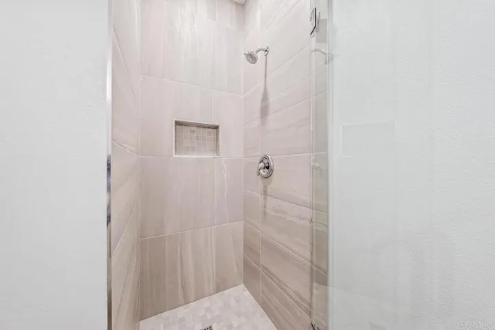 919 Agate Street 3, San Diego, California 92109