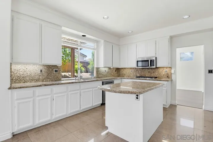 1100 Corrales, Chula Vista, California 91910