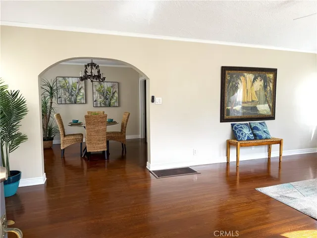 158 Covina, Long Beach, California 90803