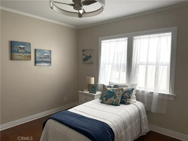 158 Covina, Long Beach, California 90803