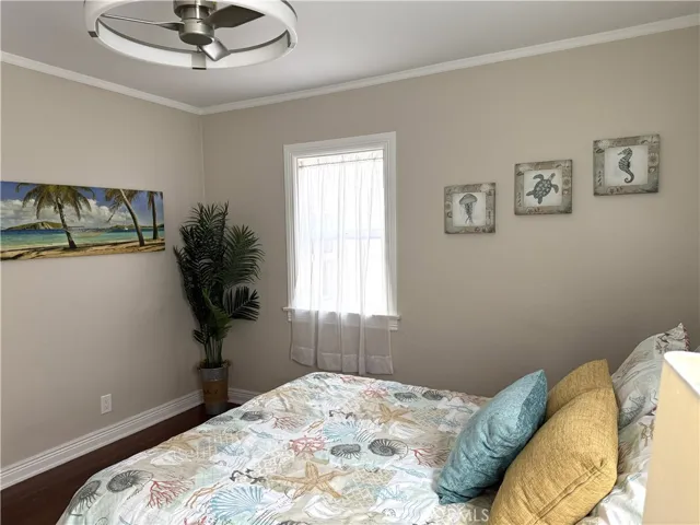 158 Covina, Long Beach, California 90803