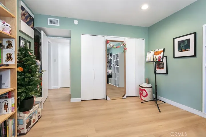 530 Fairview 14, Arcadia, California 91007