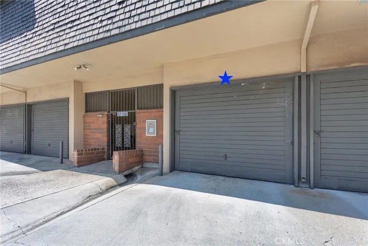 1-Car Garage
