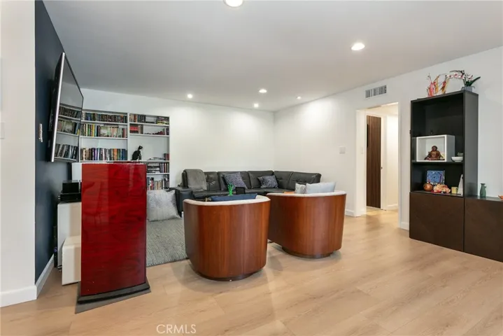 530 Fairview 14, Arcadia, California 91007