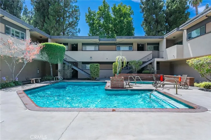 530 Fairview 14, Arcadia, California 91007