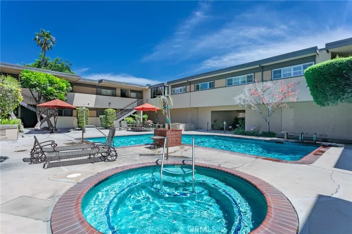 530 Fairview 14, Arcadia, California 91007