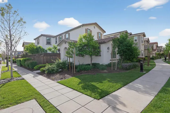 1005 S Fowler Ln, Mountain House, California 95391