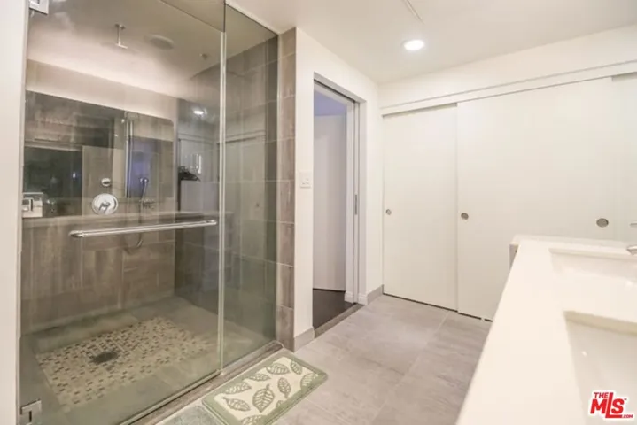 3785 Wilshire Boulevard 908, Los Angeles, California 90010