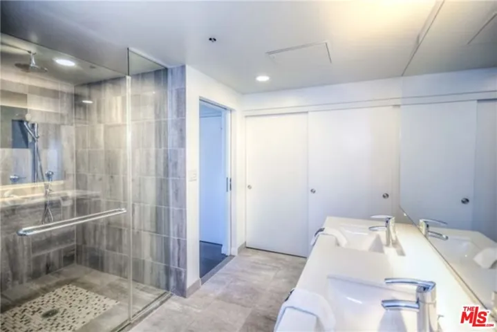 3785 Wilshire Boulevard 908, Los Angeles, California 90010