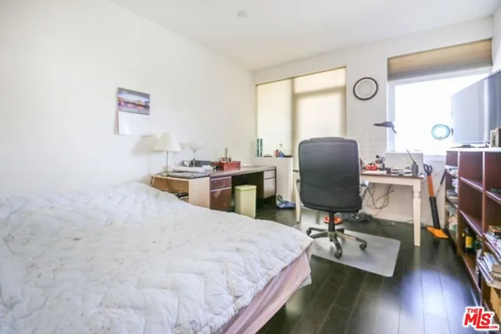 3785 Wilshire Boulevard 908, Los Angeles, California 90010