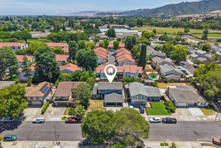 760 W 9th Street, Gilroy, California 95020