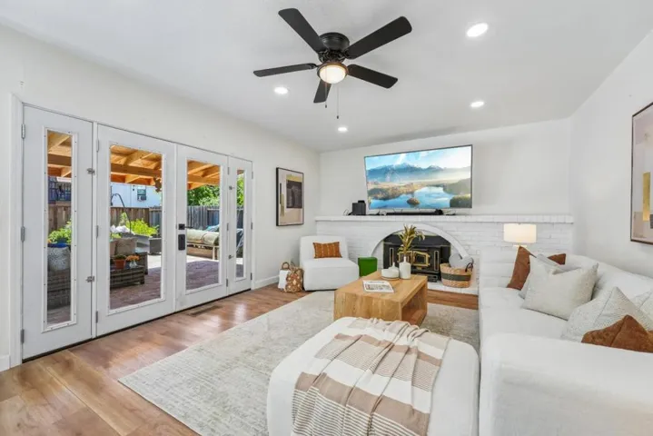 760 W 9th Street, Gilroy, California 95020