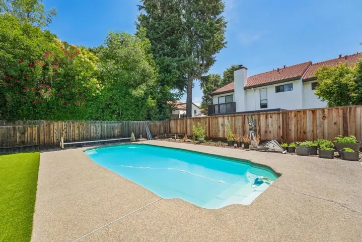 760 W 9th Street, Gilroy, California 95020
