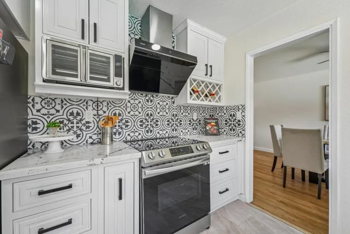 760 W 9th Street, Gilroy, California 95020