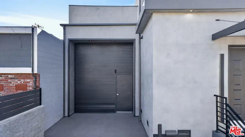 703 S Main Street, Burbank, California 91506 — photo 5