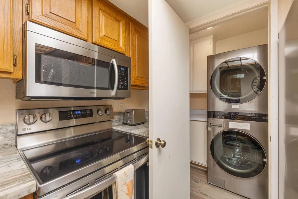 25-web-or-mls-8M4A4984