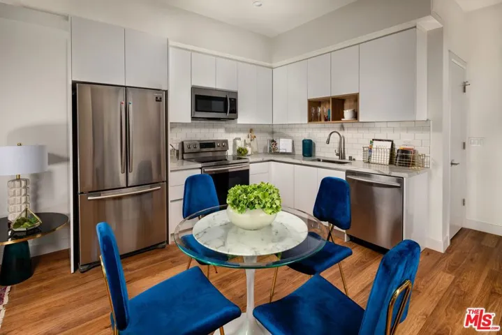 269 S Mariposa Avenue 420, Los Angeles, California 90004