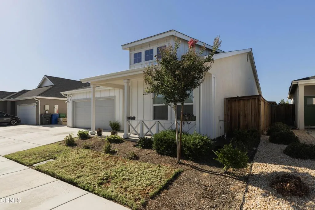 04_front_exterior_1