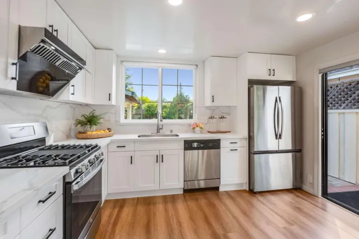 1190 Saint Francis Street, Redwood City, California 94061 — photo 5