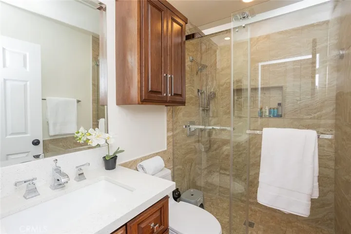 Upstairs Hall Bathroom
