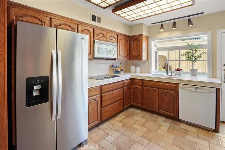 Another angle of kitchen