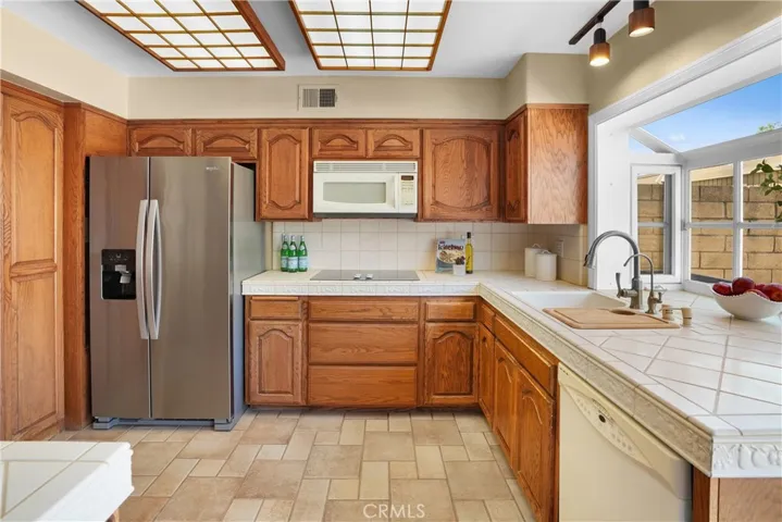 Kitchen with bay window