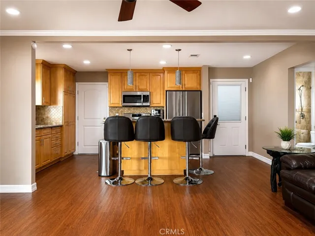 811 E Saint James Avenue, Orange, California 92865