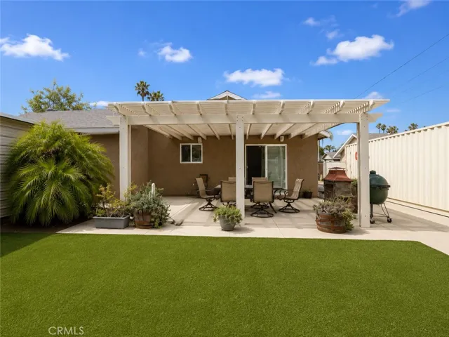 811 E Saint James Avenue, Orange, California 92865