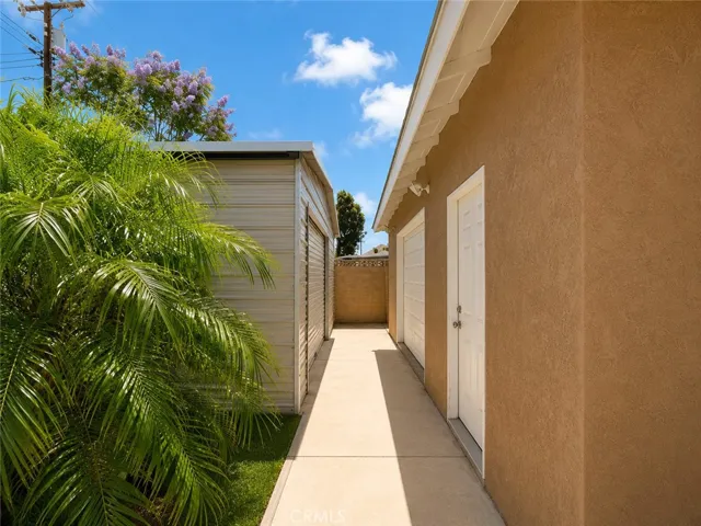 811 E Saint James Avenue, Orange, California 92865