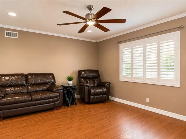 811 E Saint James Avenue, Orange, California 92865