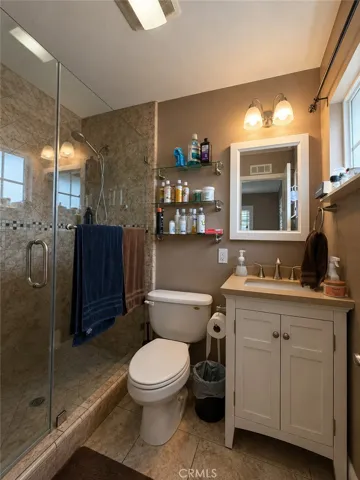 811 E Saint James Avenue, Orange, California 92865