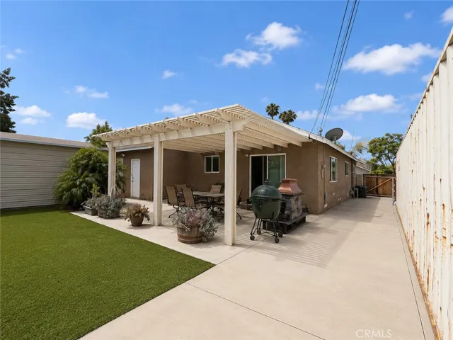 811 E Saint James Avenue, Orange, California 92865