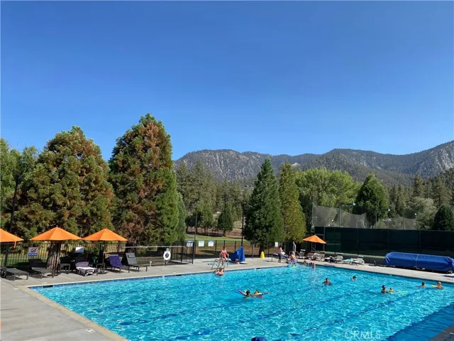 The pool next to the clubhouse is popular in the summer, with lap swim times, swim club events, swimming exercise classes and the Dive In movies for kids at the pool.