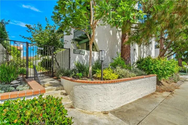 4938 Mcconnell, Los Angeles, California 90066