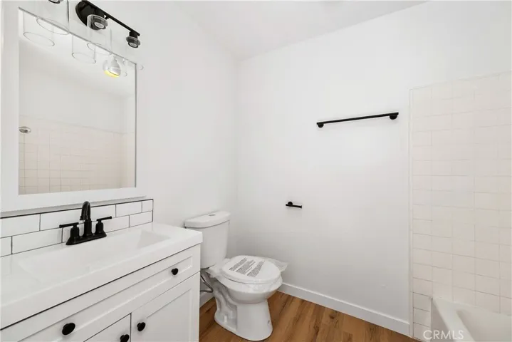 4938 Mcconnell, Los Angeles, California 90066
