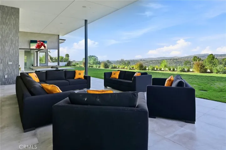 So much room to enjoy family and friends!  Image on TV digitally enhanced