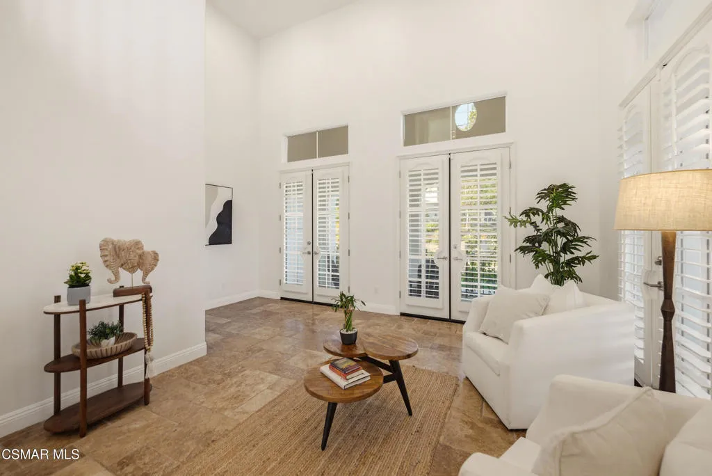 2424 Springbrook St Thousand Oaks-11