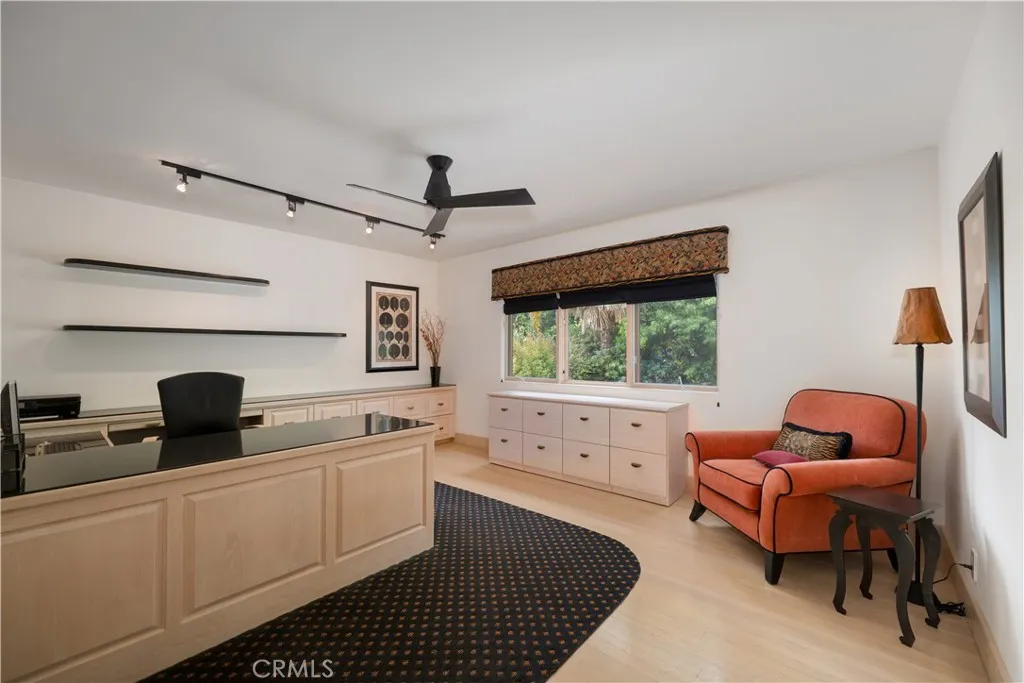 Office, or 4th bedroom