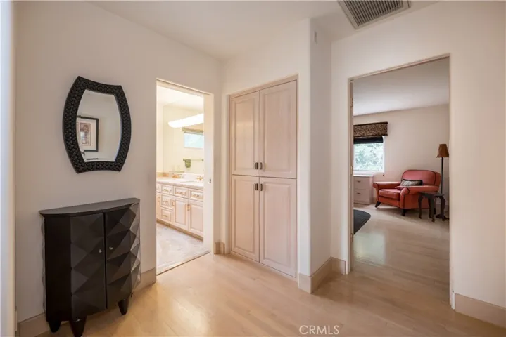 12023 Laurel Lane, Studio City, California 91604
