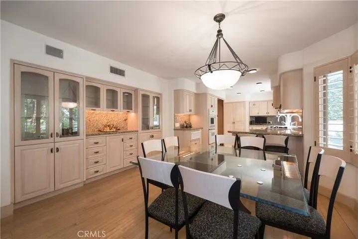 12023 Laurel Lane, Studio City, California 91604