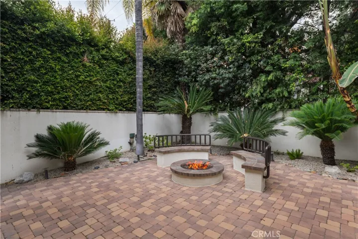 12023 Laurel Lane, Studio City, California 91604