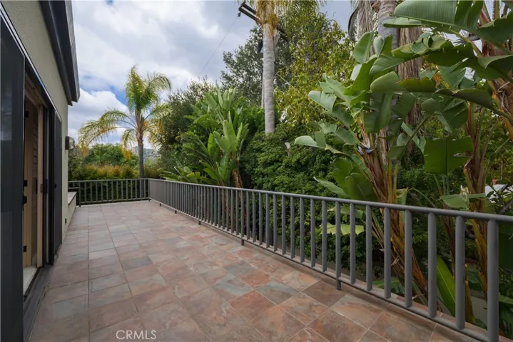 12023 Laurel Lane, Studio City, California 91604