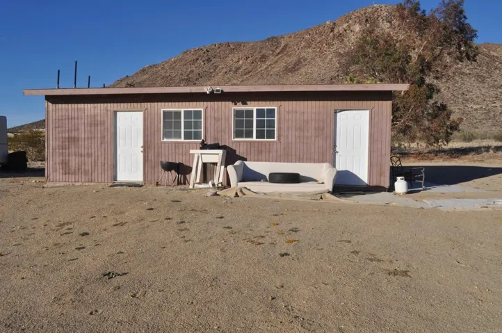 59175 Rocky Acres Road, Landers, California 92285